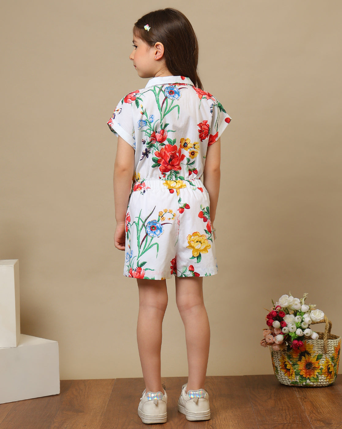 White girls floral printed co-ord set with short sleeve top and matching shorts
