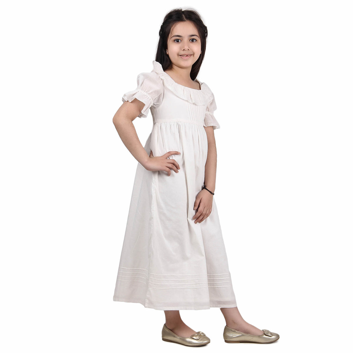 White girls sleeveless maxi dress with gathered waist and flared hem
