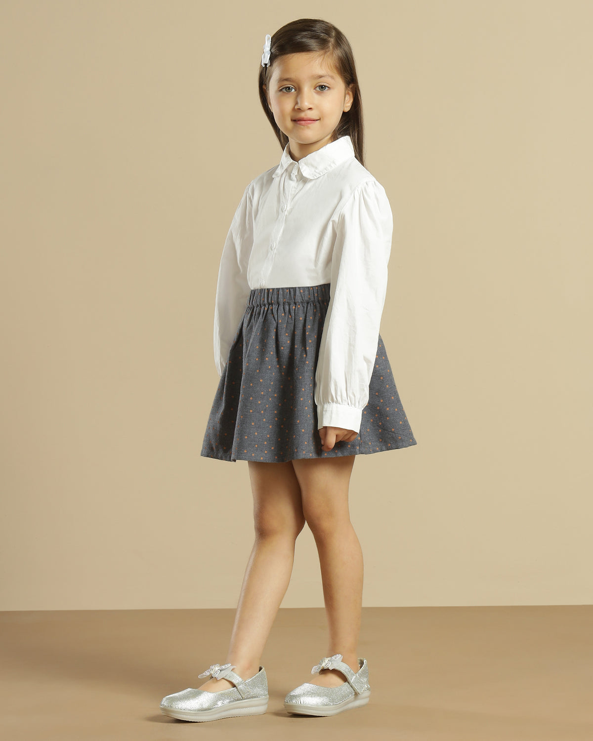Grey girls pleated shorts with flared design